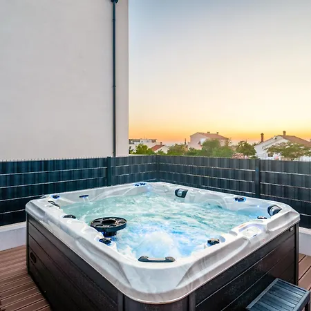 아파트 The Lavender Hideaway 자다르